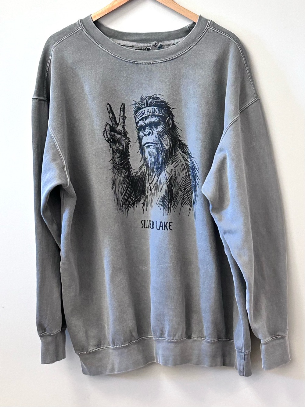 Coastal Colors Sasquatch Silver Lake MI Gray Graphic Sweatshirt Men’s XXL